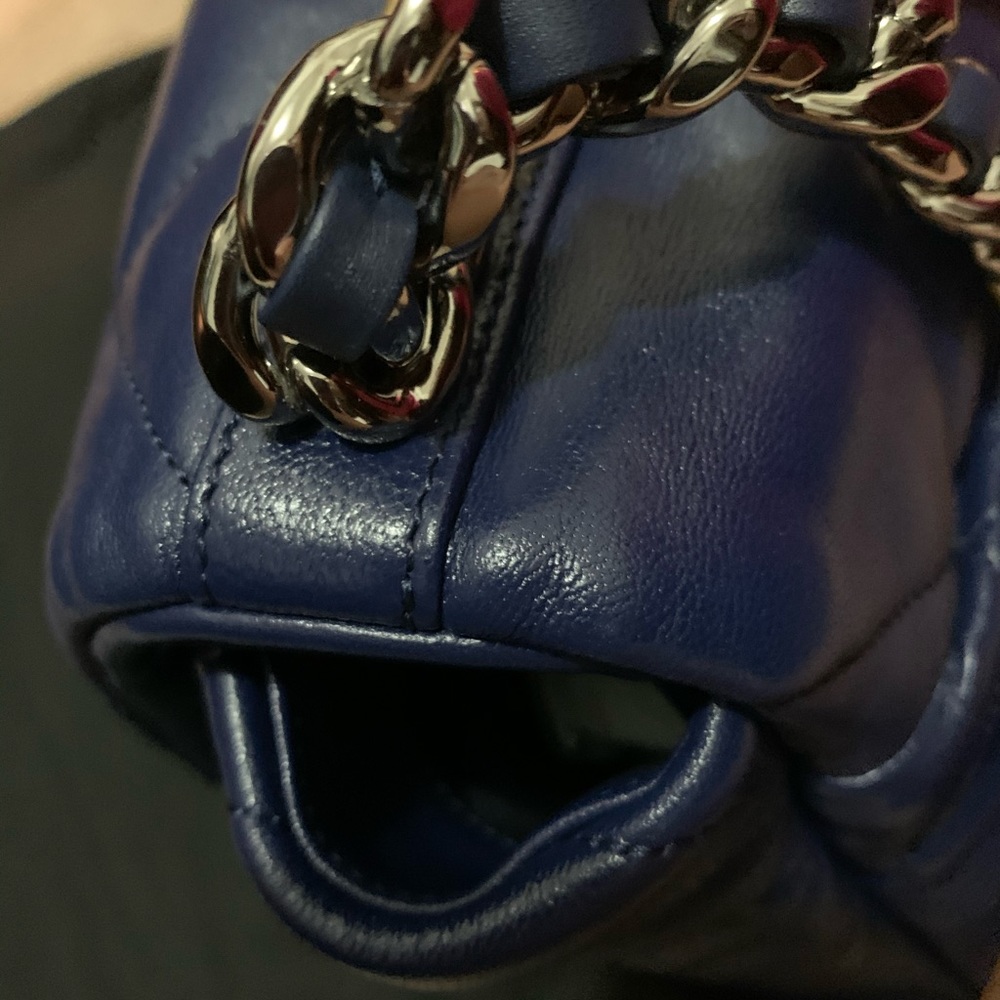 Chanel 19 Large (dark blue) - Picture 9 of 10